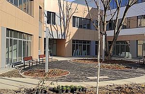 Nowa szkoła prawie gotowa. Czas na zakup mebli