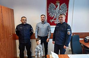 Ruszył w pościg za sprawcami kradzieży. Podziękowanie i gratulacje od komendanta