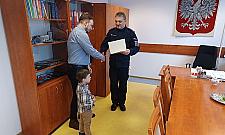 Ruszył w pościg za sprawcami kradzieży. Podziękowanie i gratulacje od komendanta
