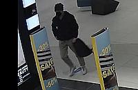 Ukradł dwa bardzo drogie kremy. Szuka go policja