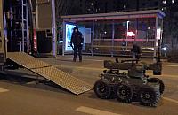 Alarm bombowy na stacji benzynowej. Nie chc� powiedzie�, co by�o w torbie