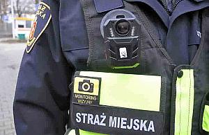 Próbował zwiać z miejsca kolizji. Zatrzymali go strażnicy miejscy