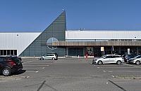 Tesco zniknęło, parkometry zostały. "Kontrolują opłatę i abonamenty"