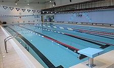 Basen w Legionowie od dwóch lat zamknięty. Mieszkańcy: miejska spółka "do zaorania"