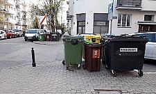 Stary Mokotów: patrz w lusterka, śmietniki są wszędzie