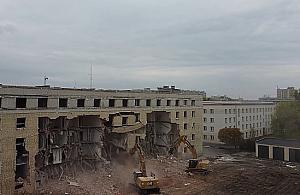 Cztery dni i budynku nie ma. Co powstanie przy Ciołka 12?