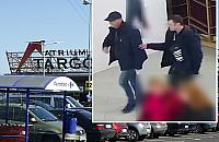 Kieszonkowcy w Atrium Targ�wek. Policja szuka podejrzanych o kradzie� portfela