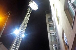 W przychodni na piątym piętrze zamknęli pacjenta. Straż pożarna ewakuowała go oknem