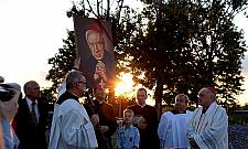 Kardynał Nycz poświęcił budowę nowego kościoła dla Chrzanowa (GALERIA ZDJĘĆ)