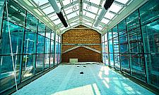 Były szklarnie, będą restauracje. Niezwykła inwestycja obok Wola Parku