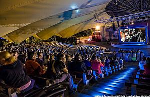 Wakacyjne kino w amfiteatrze. Jakie filmy zobaczymy?