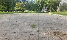 Odbetonować podwórko i stworzyć park kieszonkowy z siłownią plenerową. Uda się?