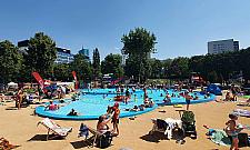 Baseny przy Inflanckiej po modernizacji pękają w szwach