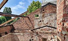 Modlińska 257. Jeszcze dwa lata prac pod nadzorem konserwatora