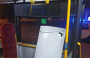 Zamknął awanturującego się pasażera w autobusie i wezwał straż miejską