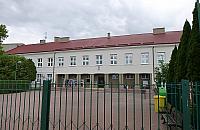 Uczniowie w Jabłonnie zmuszeni do nauki zdalnej. "Gmina nie zdążyła z remontem"