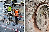 Matka Boska z Wolskiej uratowana! "Jest u konserwatora"