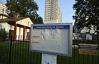 Tablice dezinformacji na Rudzie. Po co stoją, skoro są niepotrzebne?