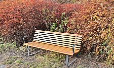 Wielka wymiana ławek w wolskich parkach. "Byle nie pod moim oknem"