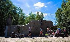 Powstanie ścianka wspinaczkowa w Lesie Bielańskim