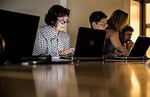 Laptopy dla seniorów w BOK-u. Mogą ruszać na zajęcia