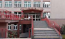 Szkoła przy ul. Rozłogi pęka w szwach. Ratusz zapowiada zmiany obwodów szkół