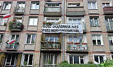 Mieszkańcy Starych Bielan nie mogą ocieplić budynków. "Niech konserwator płaci za nas rachunki"