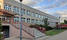 Podstawówka na Jelonkach pęka w szwach. Jest przełom w sprawie rozbudowy