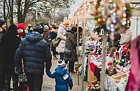 W�oskie klimaty, francuskie grzechy, joga i psychologia koloru. Listopadowa mieszanka w BCK