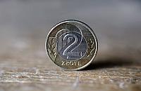 Absurdalna próba włamania. Chciał ukraść drobne monety z siedzenia auta