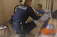 Dwulatek nie był kąpany od kilku dni. Policja odebrała dziecko