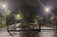 Dlaczego zamykają parki na noc? Mieszkańcy niezadowoleni