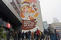 "Kobieta pracująca" jako kosmonautka. Mural na 110 urodziny