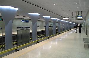 Metro nie kursuje na Młociny. "Pozostawiony bagaż"