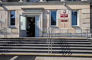 Eksplozja w komendzie policji. Komendant główny stracił słuch