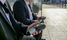 Warszawski Transport Publiczny: "Nasi canarinhos są najlepsi". "Zmieńcie operatora sociali, bo zęby bolą"