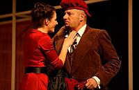 "Bożyszcze kobiet" przy Głębockiej. Zdrada sposobem na szare życie?