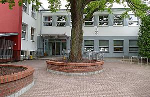 Szkoła na Młocinach ma nową patronkę. Wanda Chotomska zamiast komunistki