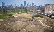 Pole Mokotowskie rozgrzebane. Już dziewięć miesięcy opóźnienia