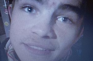 Napad na obcokrajowca w tramwaju. Policja szuka podejrzanego