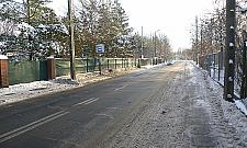 Ważna ulica jak po bombardowaniu. Mieszkańcy od 30 lat słyszą tę samą śpiewkę