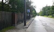 Ważna ulica jak po bombardowaniu. Mieszkańcy od 30 lat słyszą tę samą śpiewkę