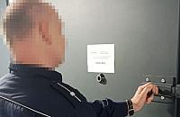 Zatrzymali j� za marihuan�. Kupi�a now� porcj� i dla �artu wezwa�a policj�