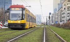 "Sianokosy" w centrum Warszawy? Tramwajarze zaskoczyli mieszkańców