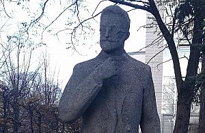 Wyremontują pomnik Marcina Kasprzaka. Zadba o niego prywatny inwestor