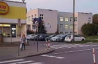 Kuriozalna sytuacja w przychodni na Jelonkach. Pacjenci stali na mrozie