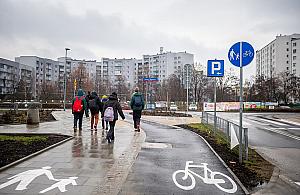 Nowy przystanek, droga rowerowa i chodnik. Sporo zmian na Radiowej