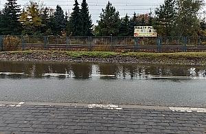 Czołowa czy może Zalewowa? Ważna ulica znika w wodzie