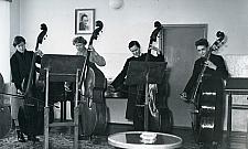 Znaleźli unikatowe zdjęcia z Warszawy. Leżały w piwnicy