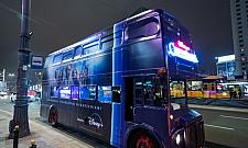 Imprezowy autobus. "Witamy w Chippendales" na ulicach Warszawy całkiem za darmo